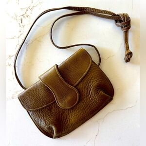 Calderon Vintage Retro Olive Pebbled Leather Crossbody Bag Snap Close Tie Belt